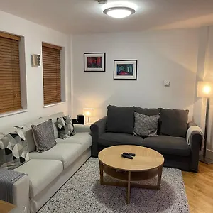 Hawkesmoor House Apartment