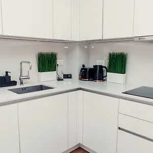 2 Bed Flat London