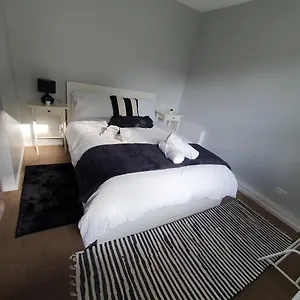 Yolo House Gasthof