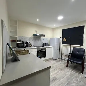 Shoreditch - And In The Appartement