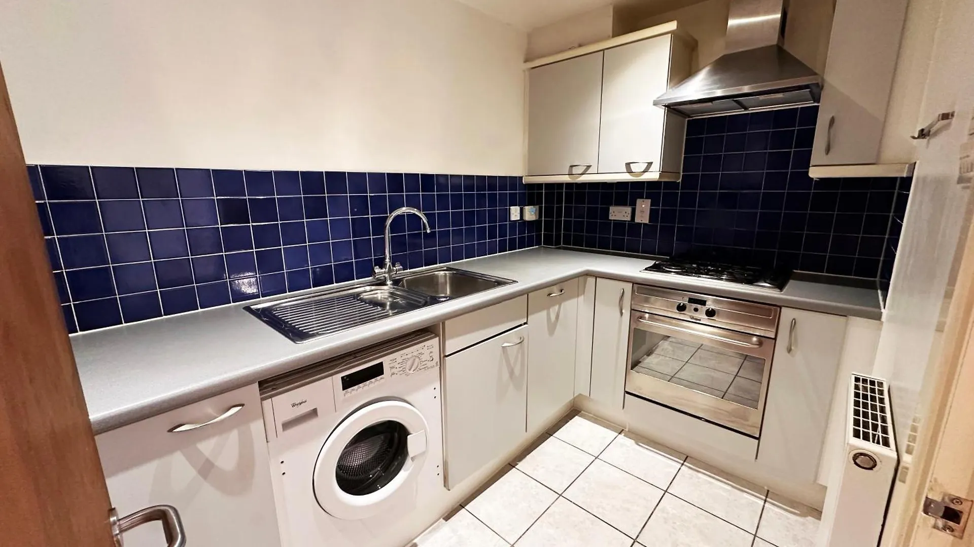 Lovely 1 Bedroom Apartment In Royal Docks By The River London